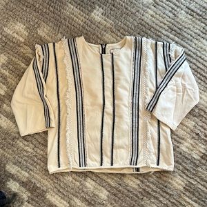 Eri & Ali Stitch Fringe Top